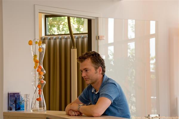 Ate van der Meer denkt na